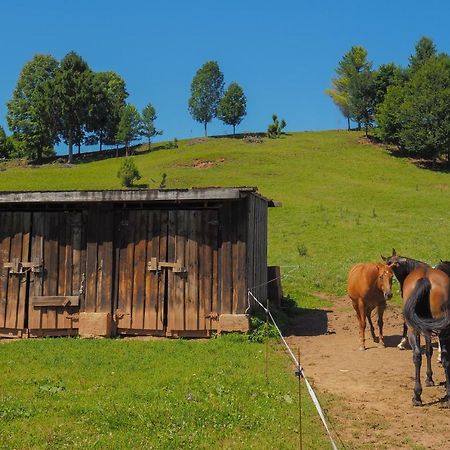 ホテル Farma Javor Horná Lehota エクステリア 写真
